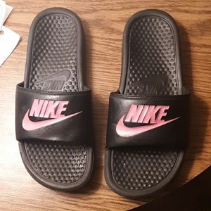 Nike slides
